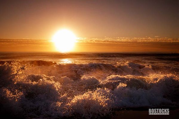 golden sunrise crashing waves gold coast