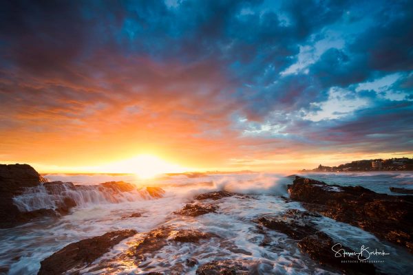 sunrise waves rocks currumbin rock gold coast